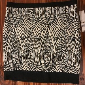 NWT Black and Ivory Pencil Skirt